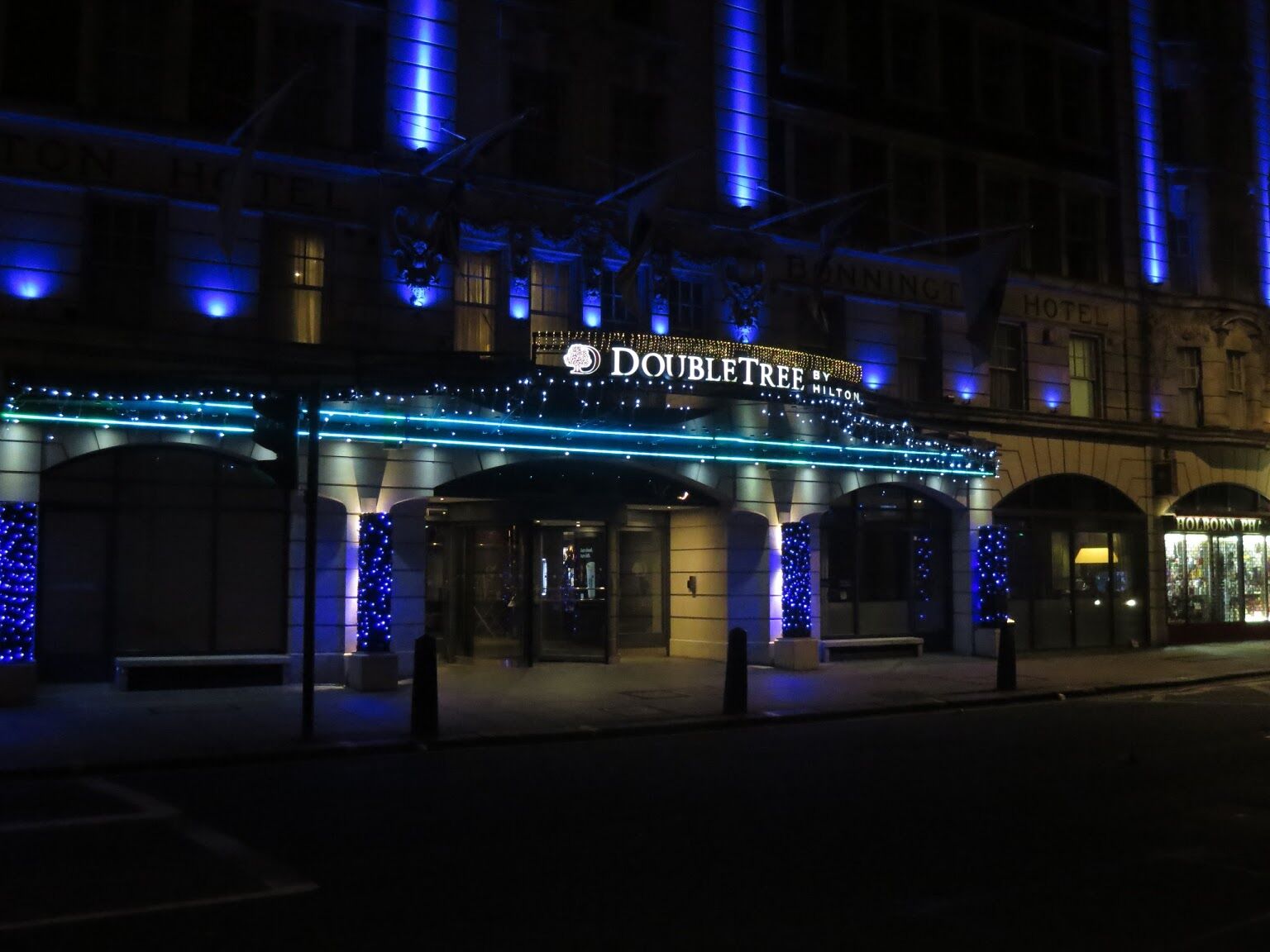 Doubletree By Hilton London - West End Hotel Exterior photo